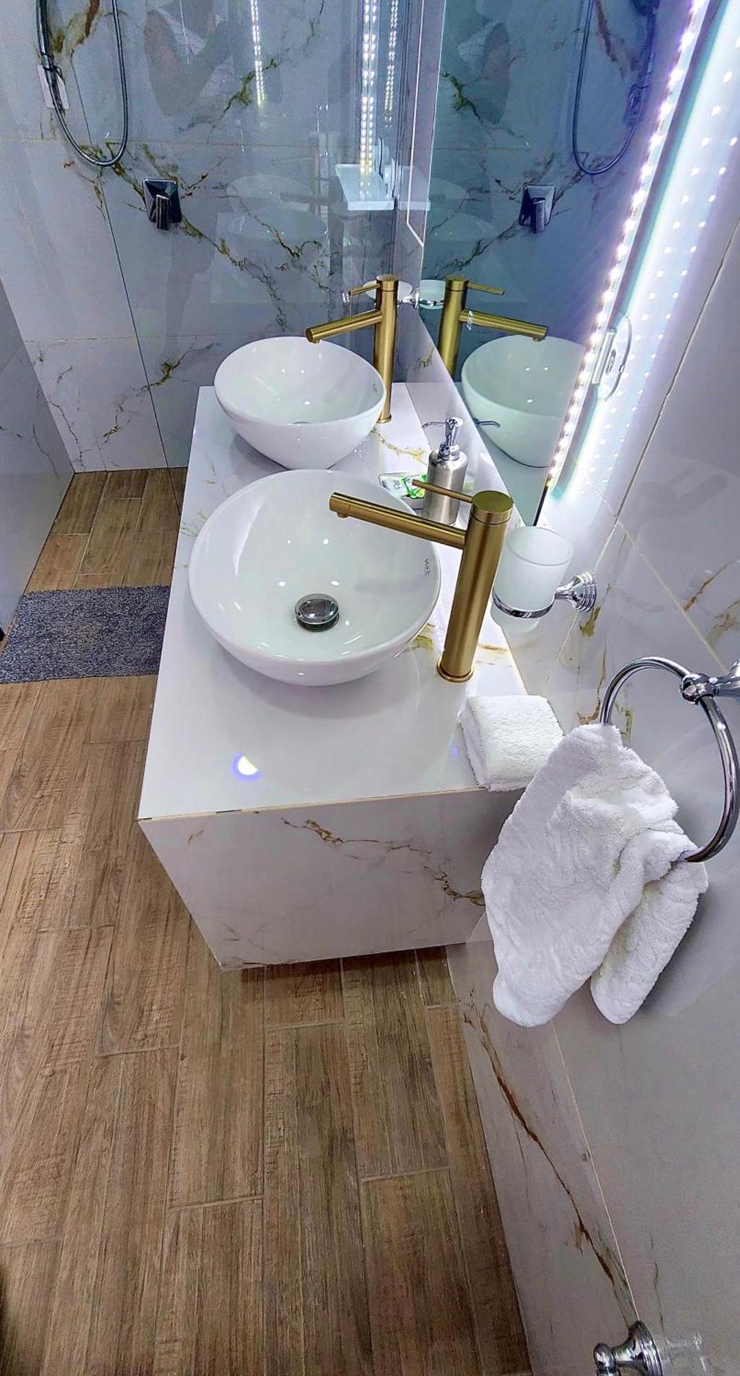 H Et L Apartment Тортугеро Екстериор снимка